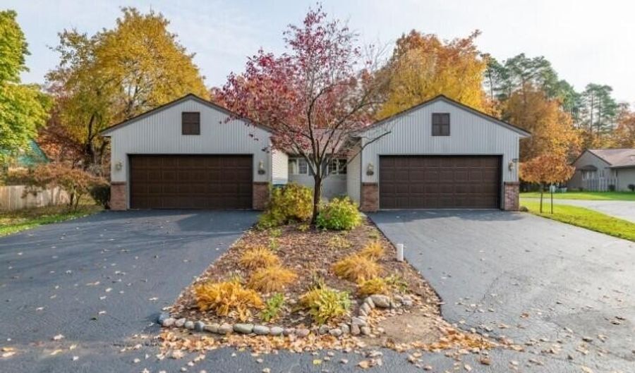 801 Highbanks Dr, Allegan, MI 49010 - 3 Beds, 2 Bath