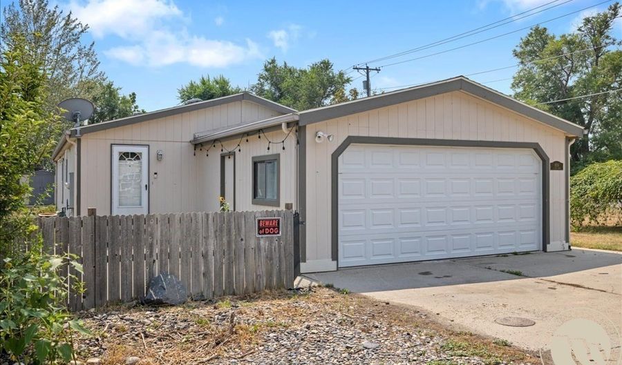 806 S Heights Ln, Billings, MT 59105 - 3 Beds, 2 Bath