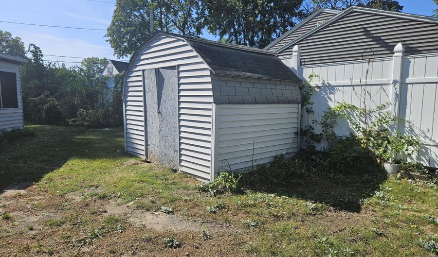 2 Jeffrey Ln, Albany, NY 12211 - 4 Beds, 1 Bath