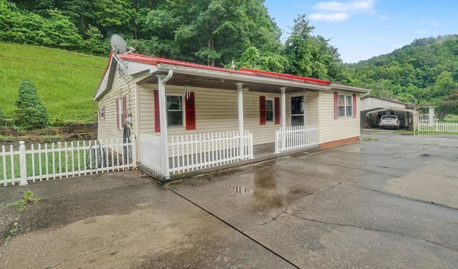11 Birch Hollow Rd, Barboursville, WV 25504 - 2 Beds, 1 Bath