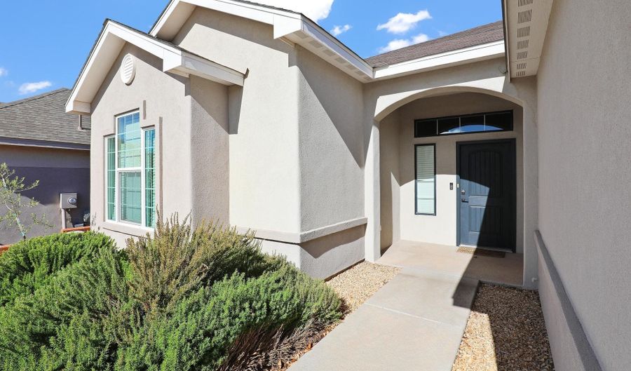 425 Palo Duro, Alamogordo, NM 88310 - 4 Beds, 3 Bath