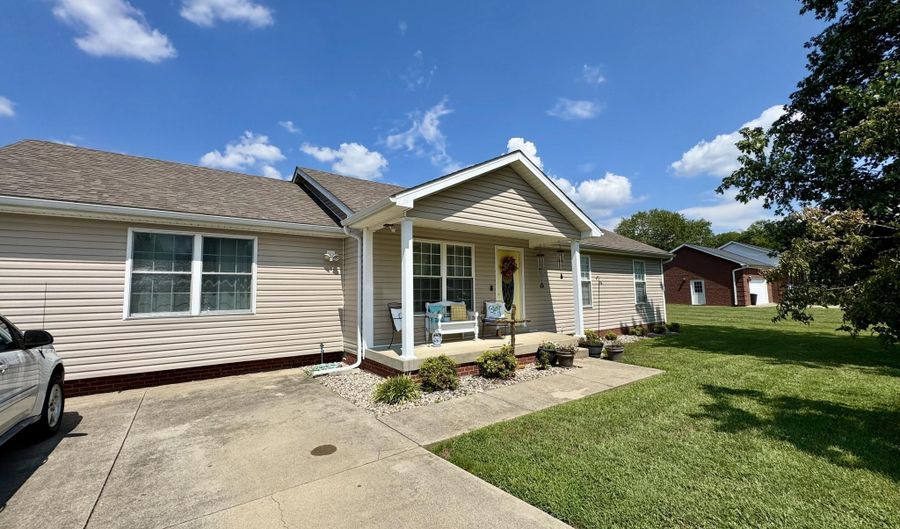117 Andrea Ct, Bardstown, KY 40004 - 4 Beds, 2 Bath