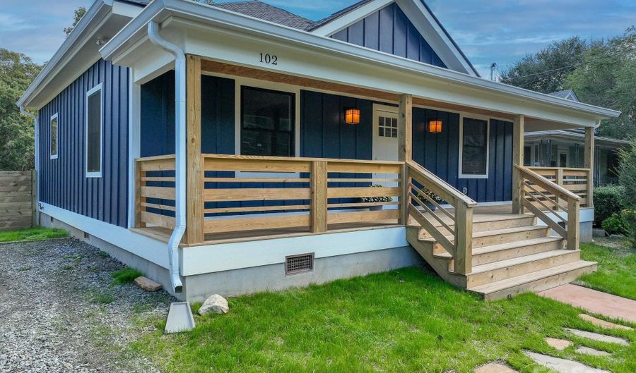 102 Clingman Ave, Asheville, NC 28801 - 2 Beds, 2 Bath