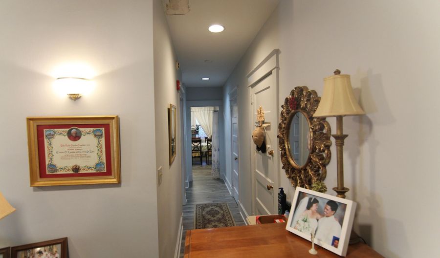 434 E Putnam Ave 2L, Cos Cob, CT 06807 - 1 Beds, 1 Bath