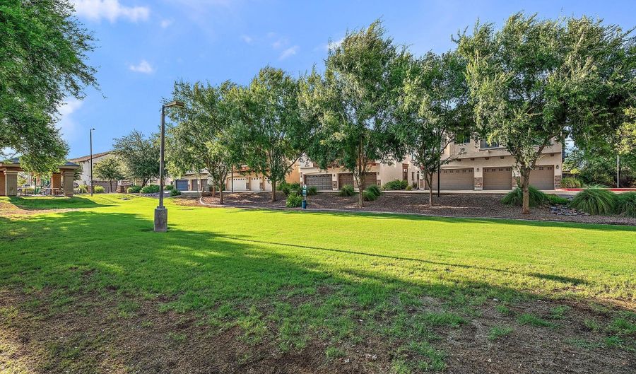 2727 N PRICE Rd 57, Chandler, AZ 85224 - 2 Beds, 2 Bath