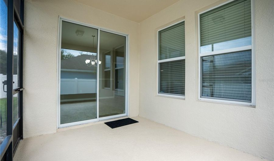 1860 SKYVIEW Dr, Auburndale, FL 33823 - 3 Beds, 2 Bath