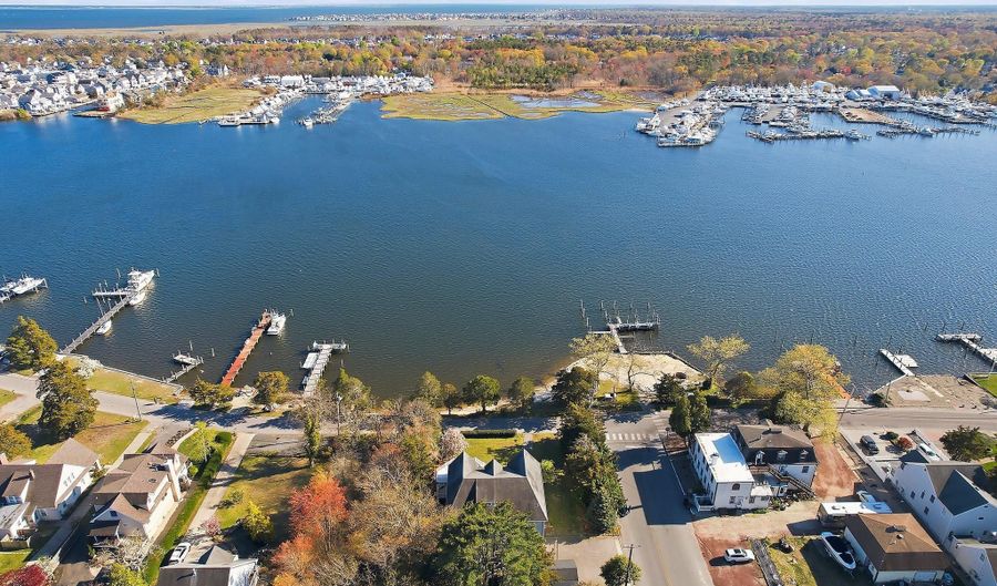 159 HARBOR INN Rd, Bayville, NJ 08721 - 5 Beds, 4 Bath