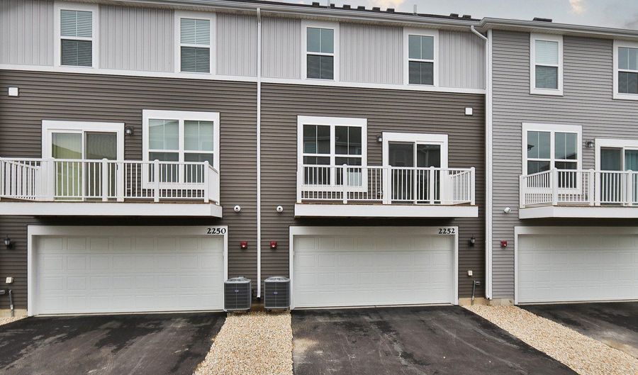 2252 Stonegate Rd, Algonquin, IL 60102 - 3 Beds, 3 Bath