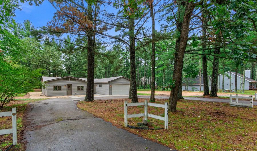 1688 S Aurora Ln, Nekoosa, WI 54457 - 3 Beds, 2 Bath