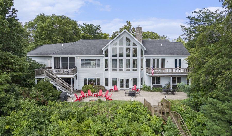 3858 Allegan Dam Rd, Allegan, MI 49010 - 5 Beds, 4 Bath