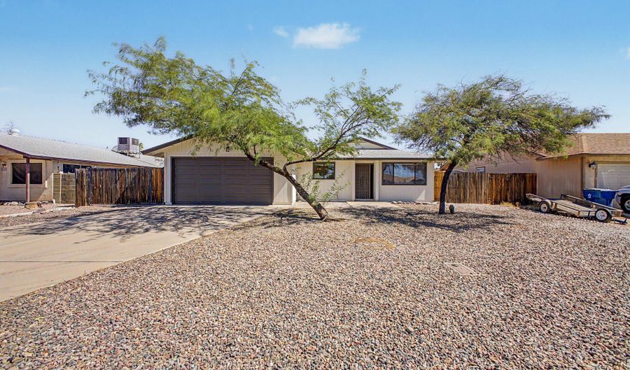 562 E HONDO Ave, Apache Junction, AZ 85119 - 3 Beds, 2 Bath