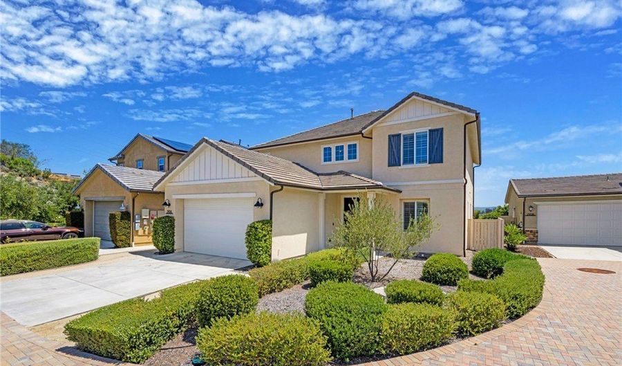 2924 Stable, Escondido, CA 92029 - 4 Beds, 3 Bath