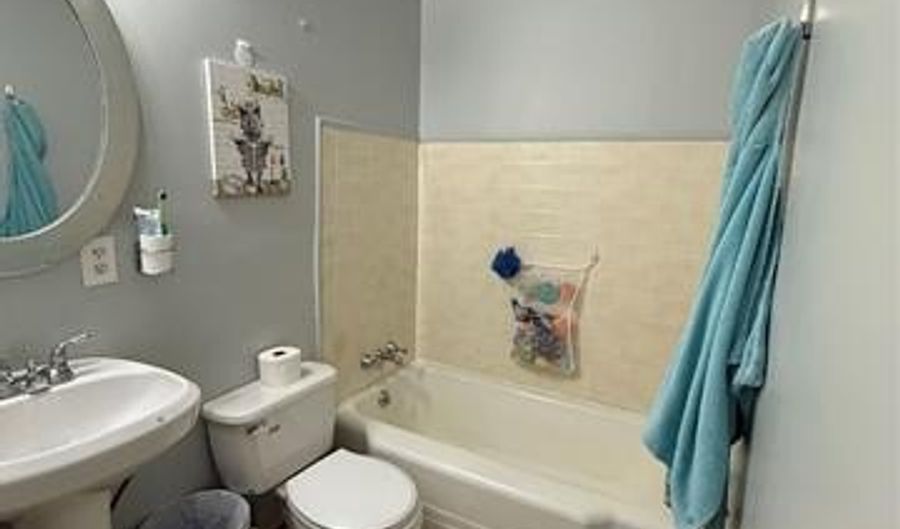 237 N Rogers Ave, Bartlesville, OK 74003 - 2 Beds, 2 Bath