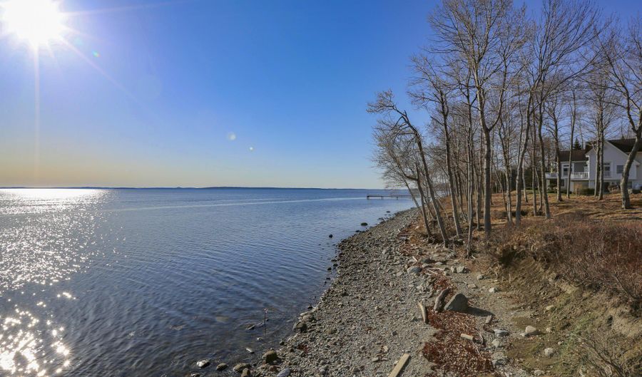 91 Dockside Ln, Belfast, ME 04915 - 2 Beds, 3 Bath