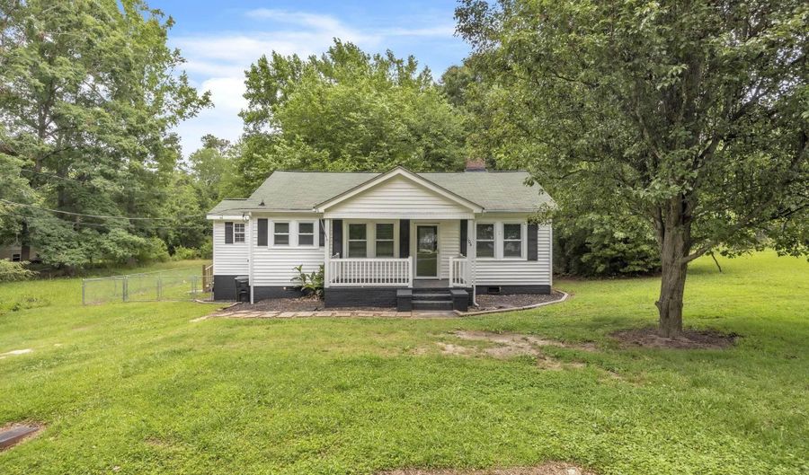104 Herd Ave, Belton, SC 29627 - 2 Beds, 1 Bath