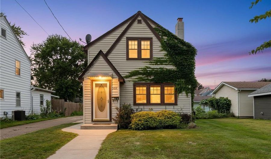 304 9th St SW, Austin, MN 55912 - 2 Beds, 1 Bath