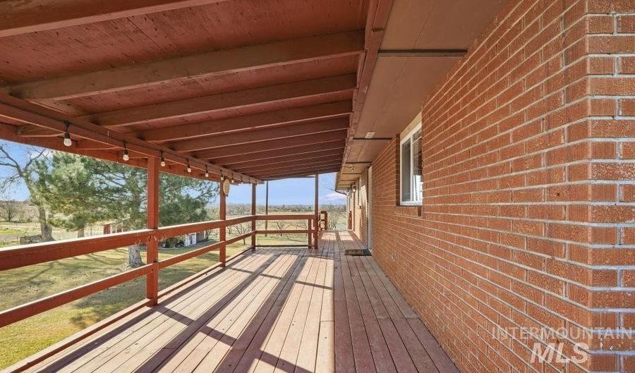 1443 E 4300 N, Buhl, ID 83316 - 5 Beds, 2 Bath