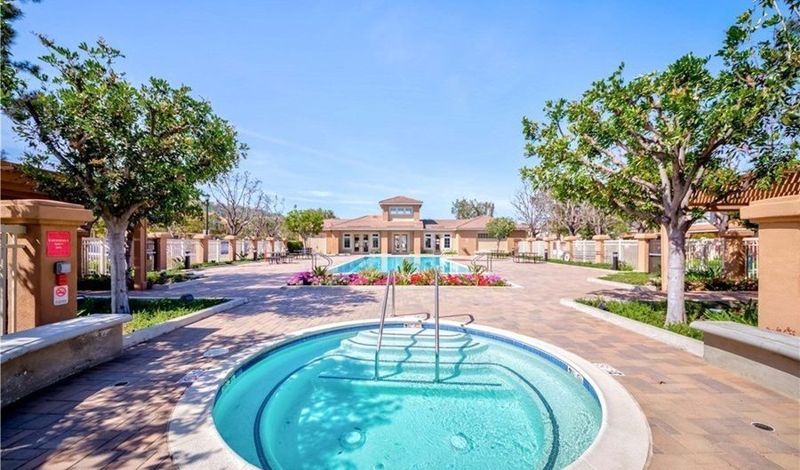 8428 E Cody Way 41, Anaheim, CA 92808 - 3 Beds, 3 Bath