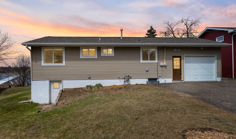 524 Lakeshore Cir, Annandale, MN 55302 - 2 Beds, 2 Bath