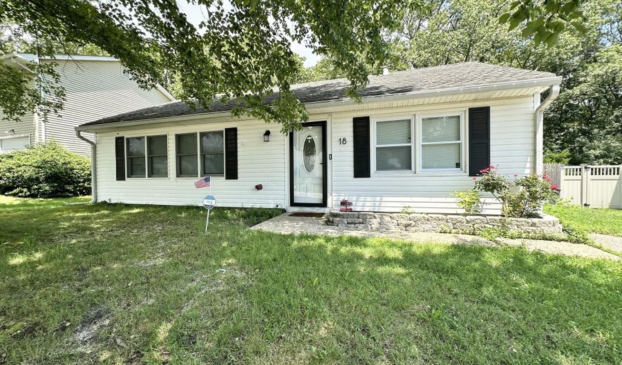 18 Starboard Ave, Barnegat, NJ 08005 - 4 Beds, 1 Bath