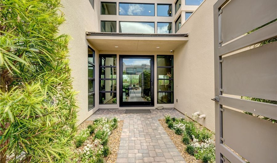 4204 Lapis Ridge Ct, Las Vegas, NV 89135 - 4 Beds, 5 Bath