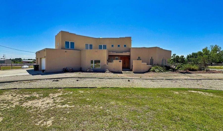 606 Weleka Ln, Carlsbad, NM 88220 - 4 Beds, 3 Bath