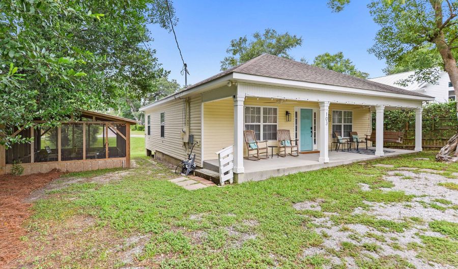 103 Oak Dr, Bay St. Louis, MS 39520 - 3 Beds, 2 Bath
