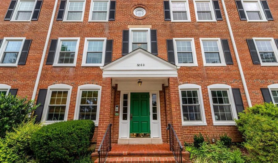 3062 S BUCHANAN St #C2, Arlington, VA 22206 - 1 Beds, 1 Bath