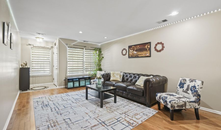 172 Windsong Cir, East Brunswick, NJ 08816 - 3 Beds, null Bath