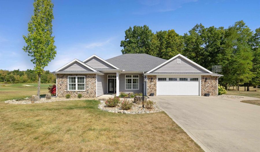 3330 Kellygreen Ct, Angola, IN 46703 - 3 Beds, 2 Bath