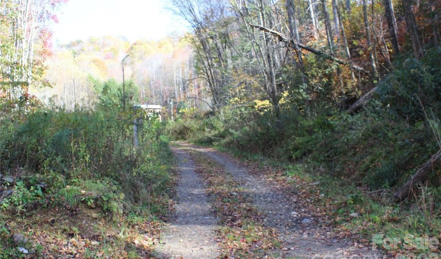 44 Toms Creek Rd, Bakersville, NC 28705 - 0 Beds, 0 Bath
