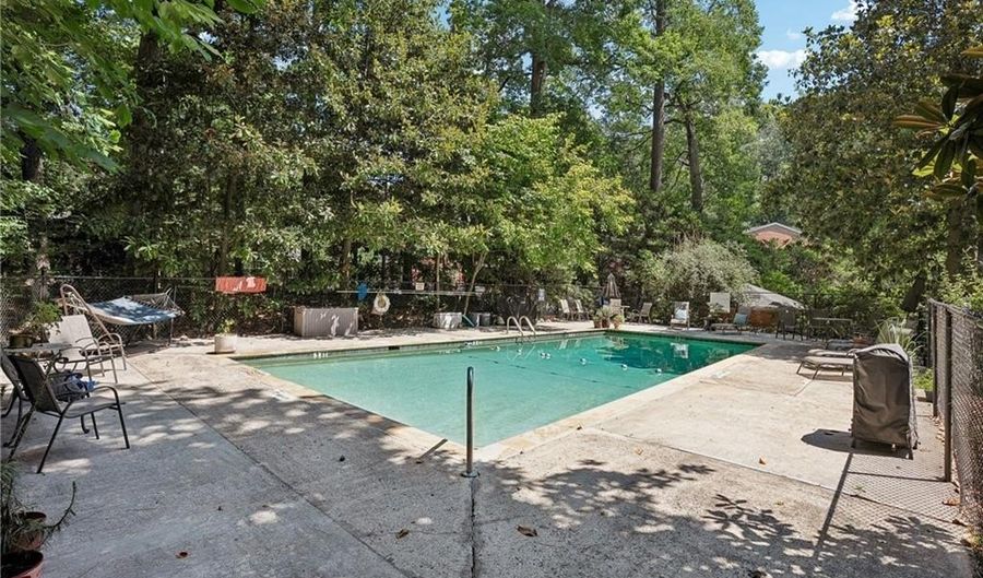 1010 Scott Blvd A6, Decatur, GA 30030 - 2 Beds, 2 Bath