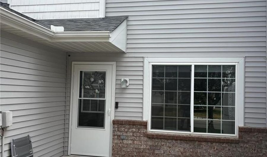 15929 Flotilla Trl 266, Apple Valley, MN 55124 - 2 Beds, 2 Bath