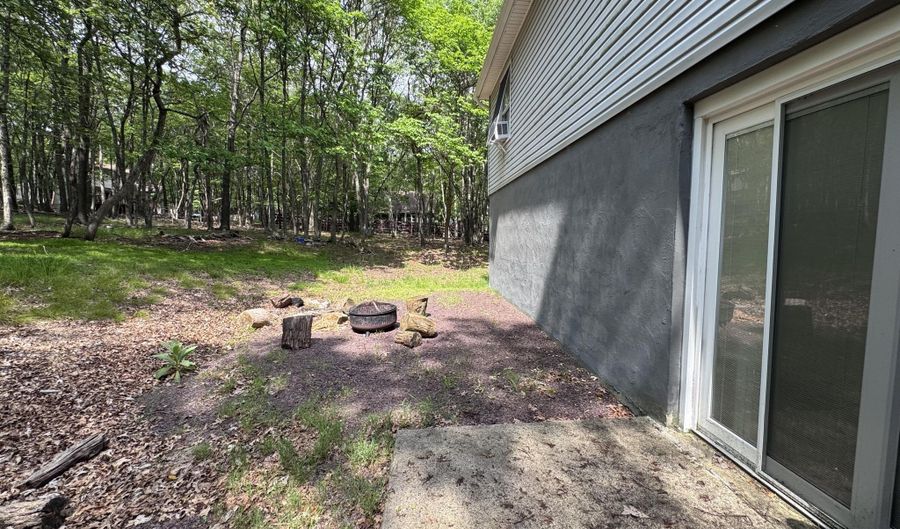 119 Antler Trl, Albrightsville, PA 18210 - 3 Beds, 2 Bath