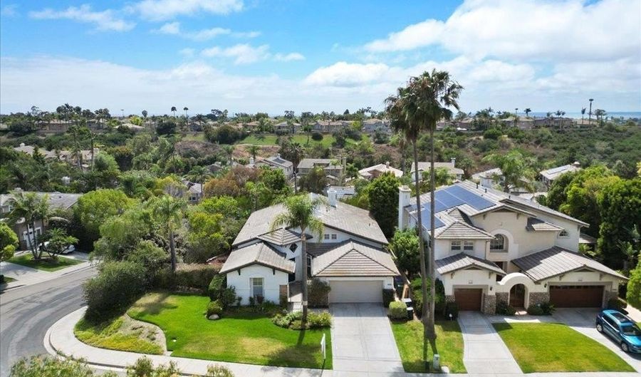 6405 Ebb Tide St, Carlsbad, CA 92011 - 5 Beds, 3 Bath