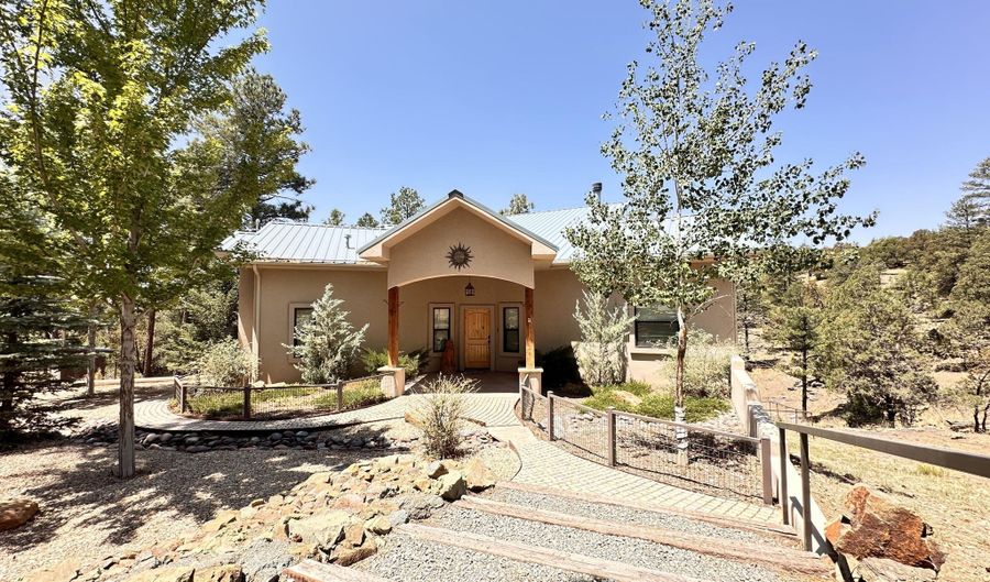 106 Donkey Ct, Alto, NM 88312 - 3 Beds, 2 Bath