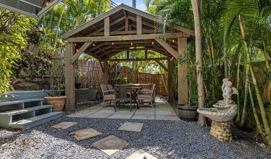 2670 Kanakanui Rd, Kihei, HI 96753 - 3 Beds, 3 Bath