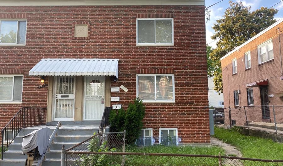 1216 SAVANNAH Pl SE, Washington, DC 20032 - 3 Beds, 1 Bath