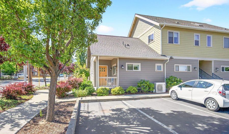 1245 Iowa St, Ashland, OR 97520 - 1 Beds, 1 Bath
