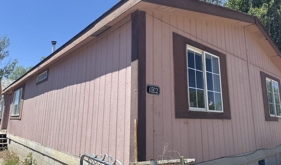 104 14th St, Carlin, NV 89822 - 3 Beds, 2 Bath