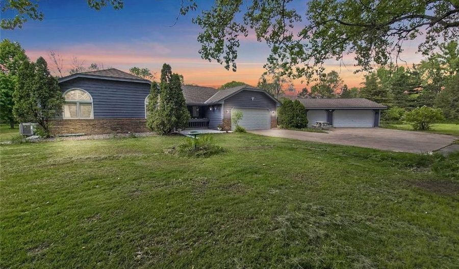 15710 Fox St NW, Andover, MN 55304 - 5 Beds, 3 Bath