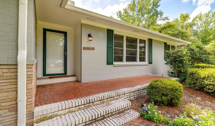 1916 Forest Dr, Camden, SC 29020 - 3 Beds, 2 Bath