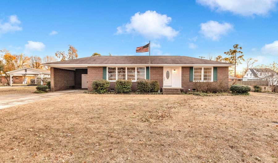 900 N 10th Ave, Amory, MS 38821 - 3 Beds, 3 Bath