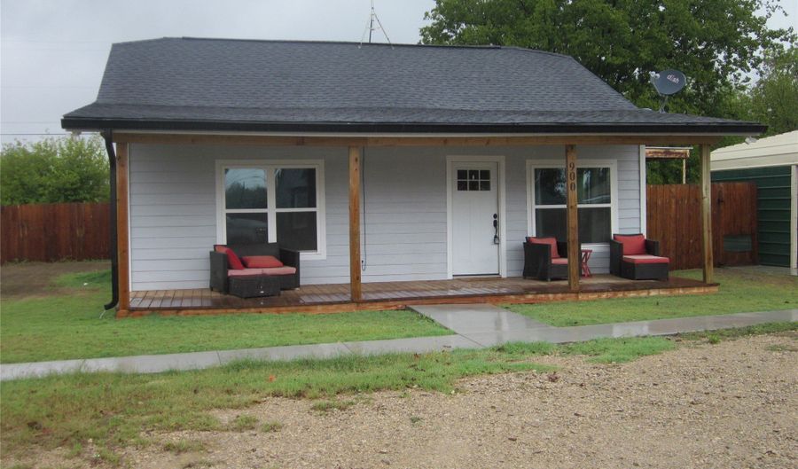 900 GORDON Ave, Albany, TX 76430 - 3 Beds, 2 Bath