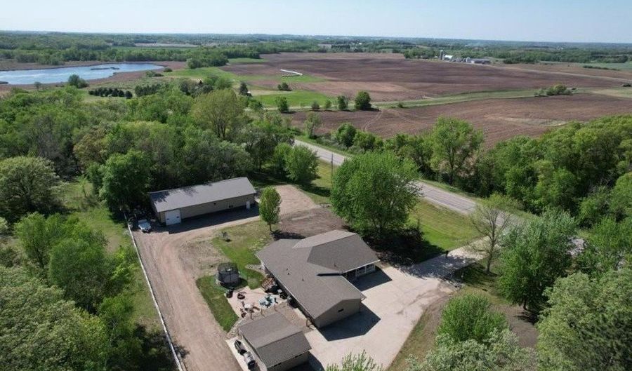 18867 County Road 9, Avon, MN 56310 - 4 Beds, 3 Bath
