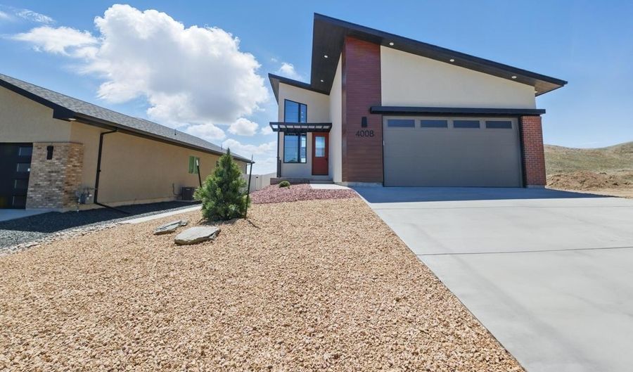 4048 SADDLEBACK Ln, Cheyenne, WY 82001 - 2 Beds, 2 Bath