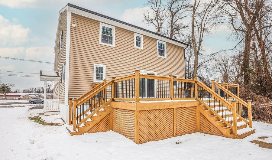 119 East Rd, Belford, NJ 07718 - 4 Beds, 2 Bath