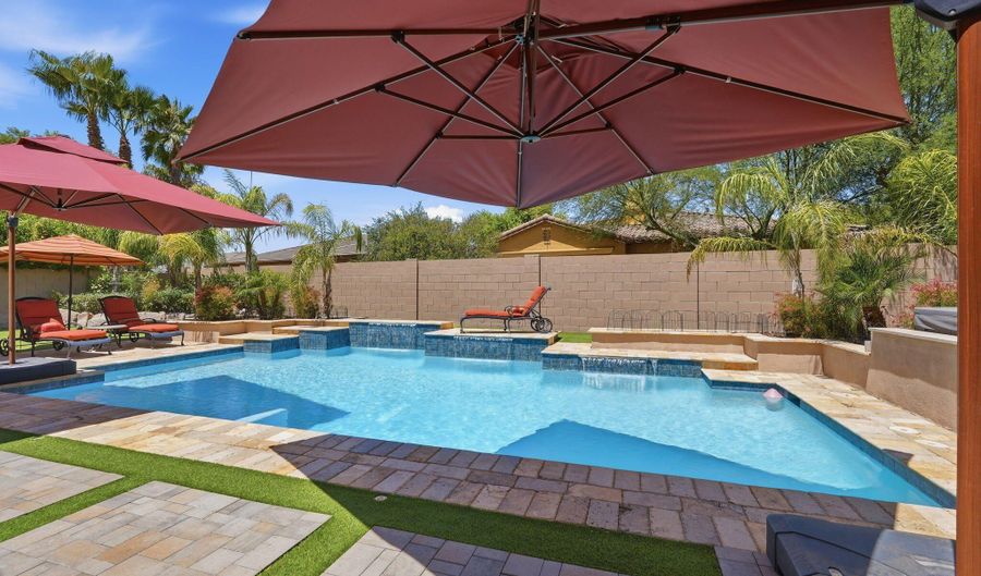 5232 S HUACHUCA Pl, Chandler, AZ 85249 - 4 Beds, 4 Bath