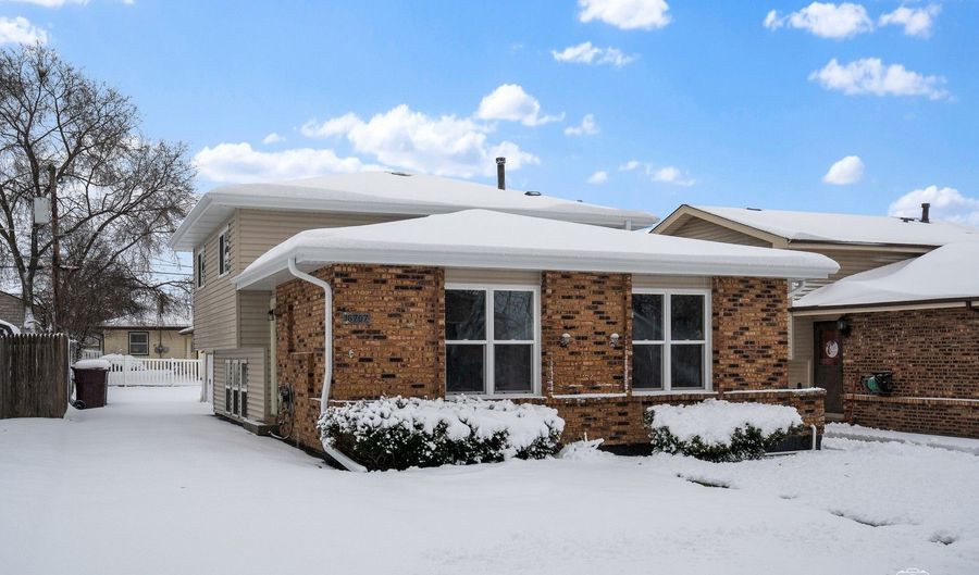 16797 Hilltop Ave, Orland Hills, IL 60487 - 3 Beds, 2 Bath