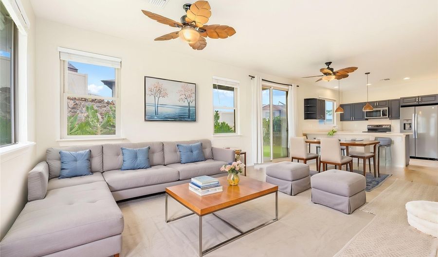 92-537 Oawa St, Kapolei, HI 96707 - 4 Beds, 3 Bath